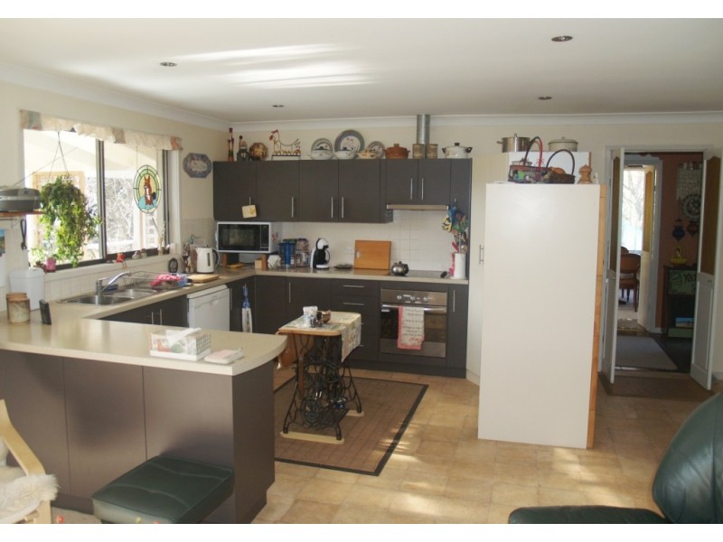 5 McLeods Rd, Brogo NSW 2550