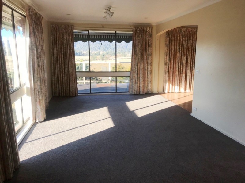 14 Tathra Rd, Bega NSW 2550