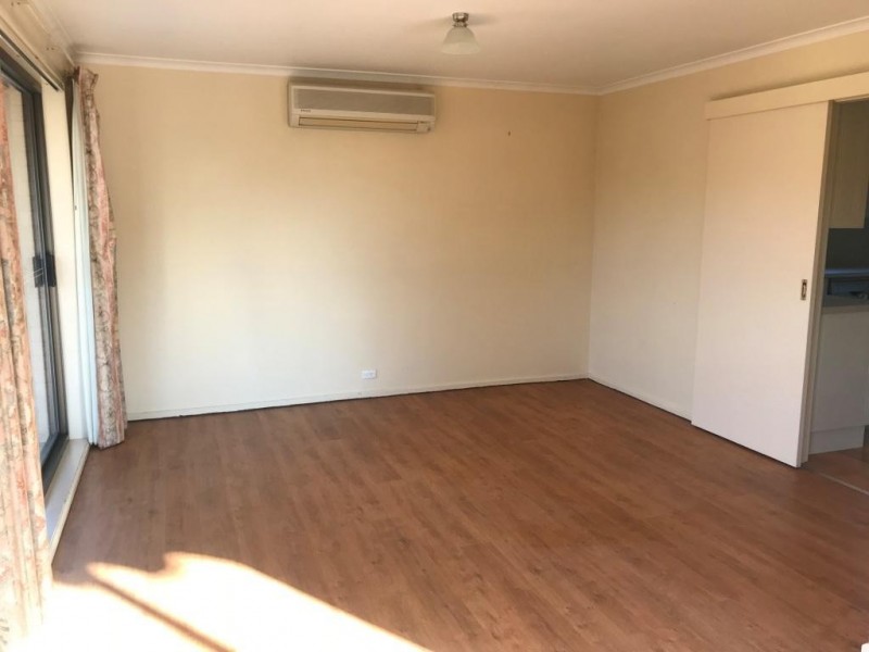 14 Tathra Rd, Bega NSW 2550