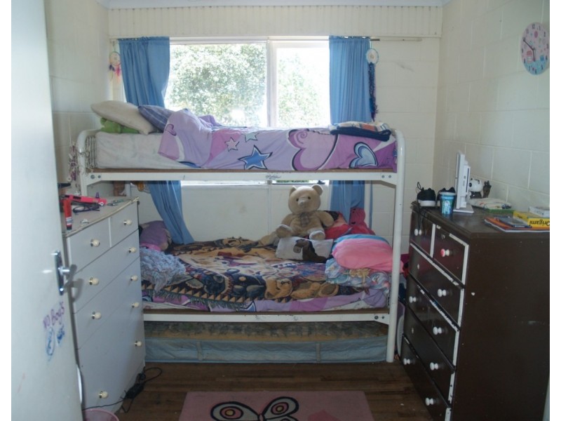 8 Spindler St, Bega NSW 2550