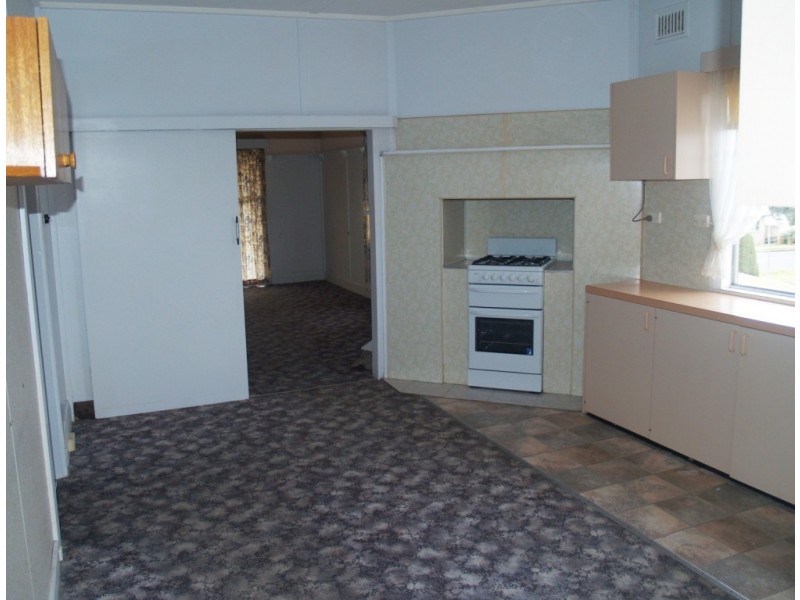 40 Carp St, Bega NSW 2550