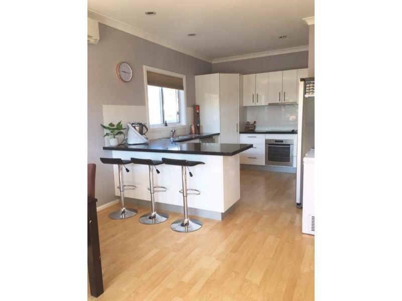 62 Meringo St, Bega NSW 2550