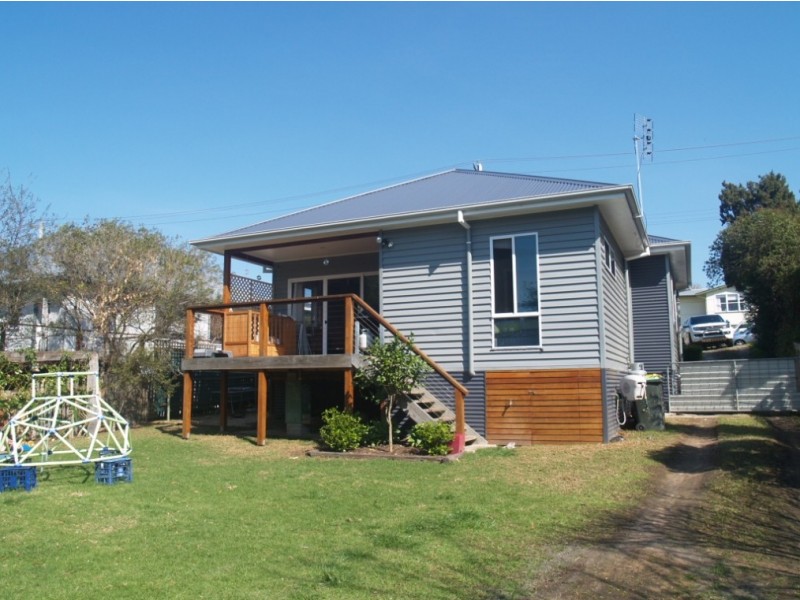 62 Meringo St, Bega NSW 2550