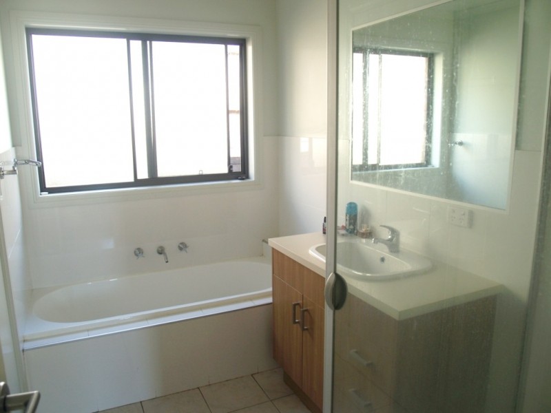 24 Howard Ave, Bega NSW 2550