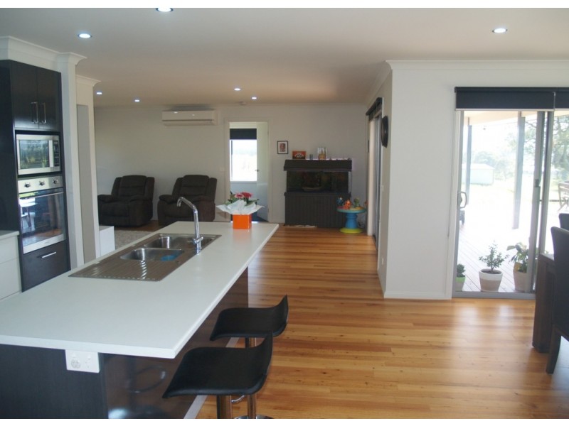 32 Stringy Park Close, Bega NSW 2550