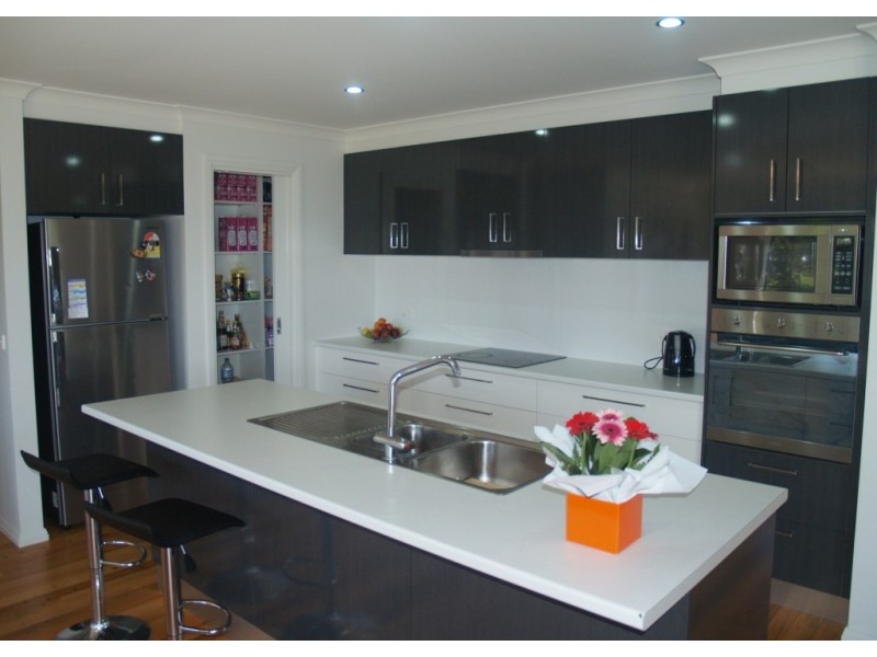 32 Stringy Park Close, Bega NSW 2550