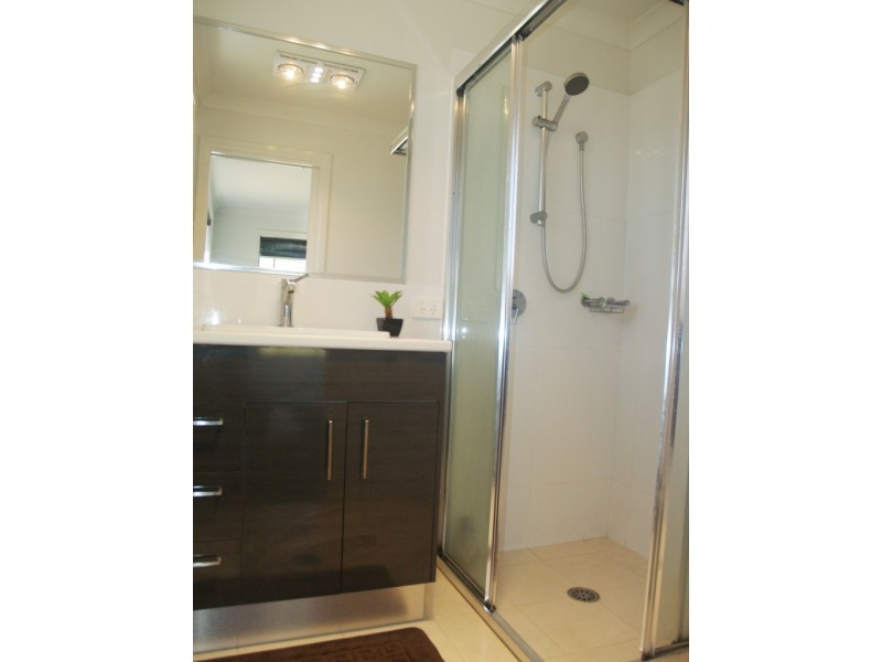 32 Stringy Park Close, Bega NSW 2550