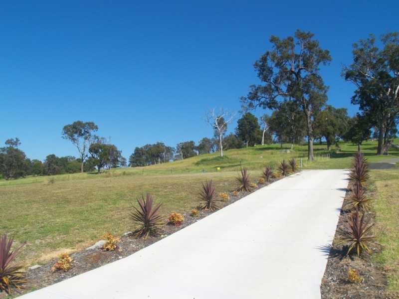 32 Stringy Park Close, Bega NSW 2550