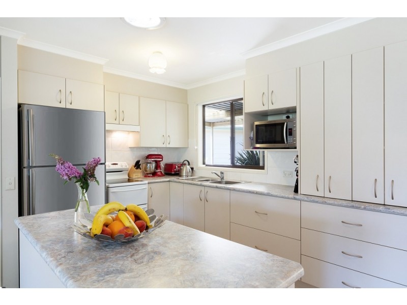 6 Game Crescent,, Bega NSW 2550