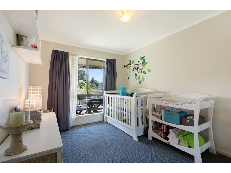 6 Game Crescent,, Bega NSW 2550