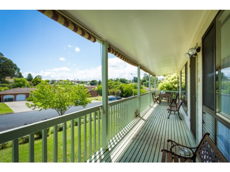 6 Game Crescent,, Bega NSW 2550