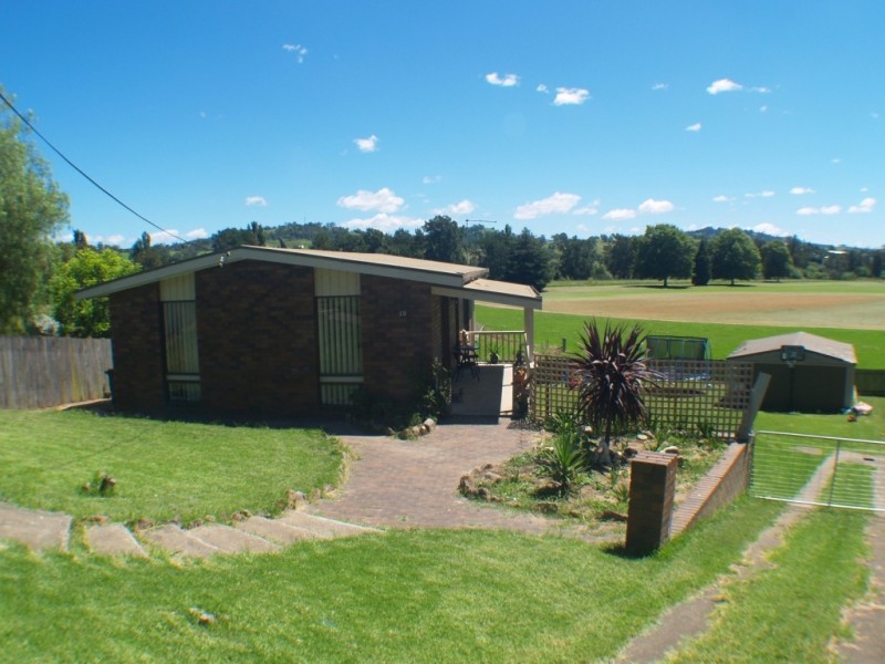 19 Kooringal Place, Bega NSW 2550
