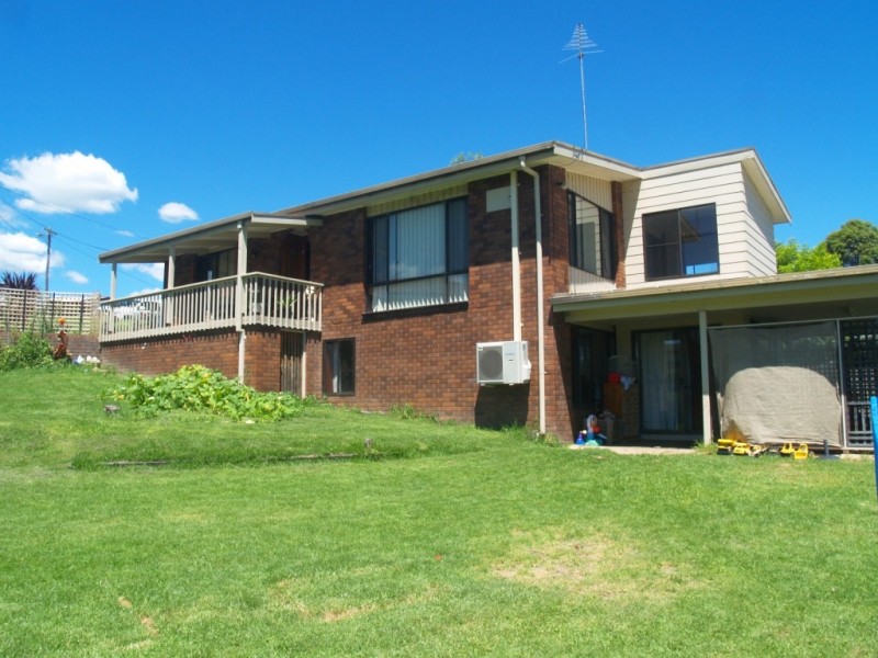 19 Kooringal Place, Bega NSW 2550