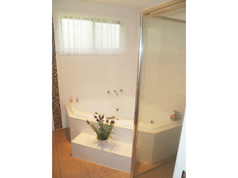 257 Auckland St, Bega NSW 2550