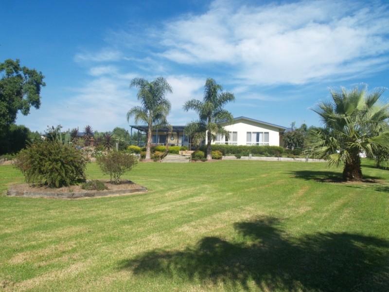 38 Daisy Hill Rd, Bega NSW 2550