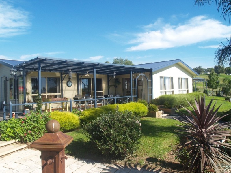 38 Daisy Hill Rd, Bega NSW 2550