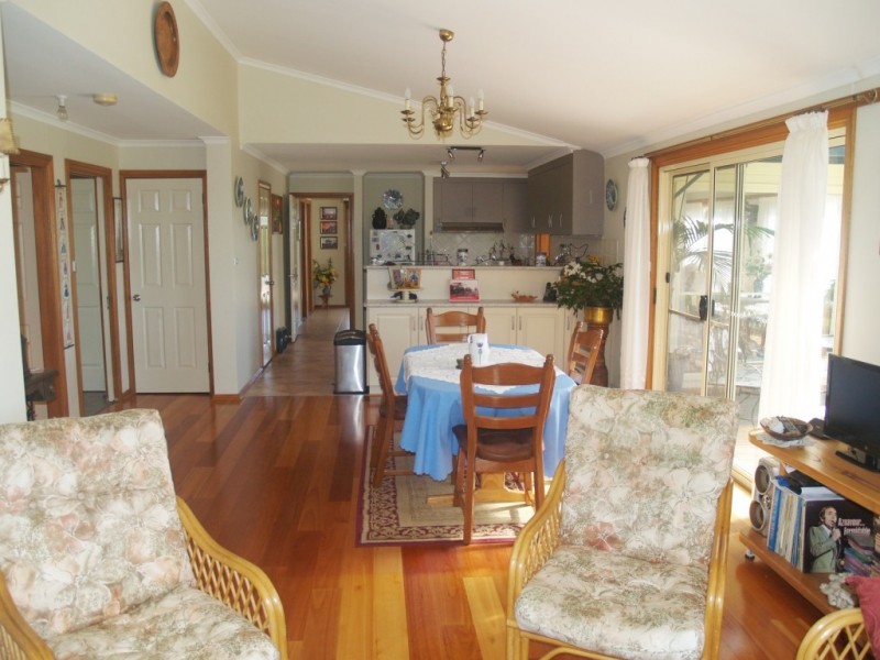 38 Daisy Hill Rd, Bega NSW 2550