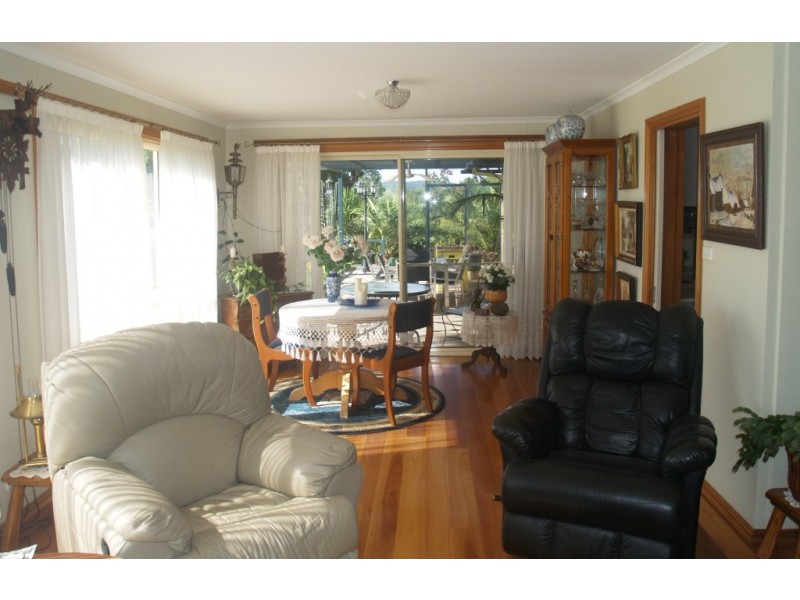 38 Daisy Hill Rd, Bega NSW 2550