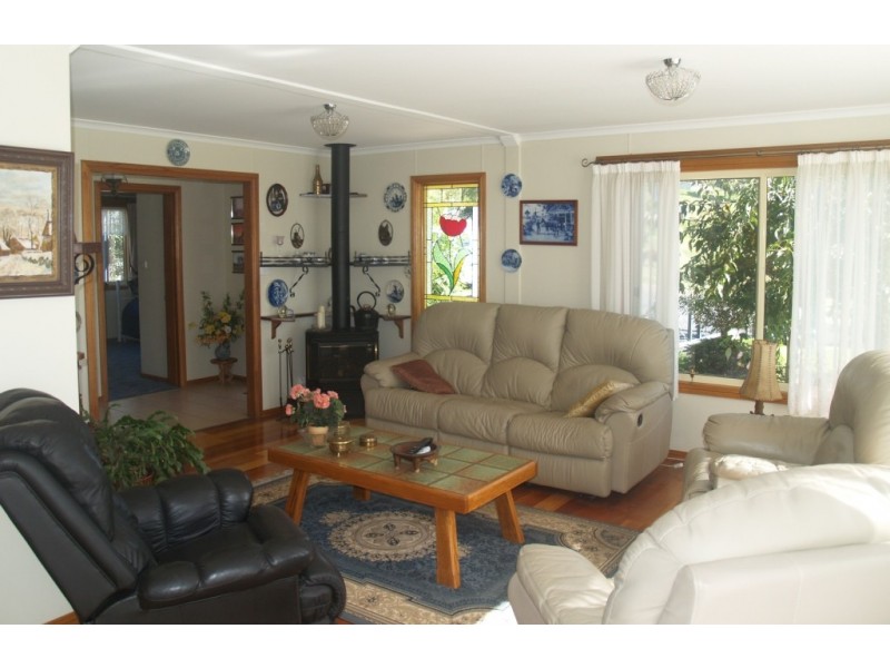 38 Daisy Hill Rd, Bega NSW 2550