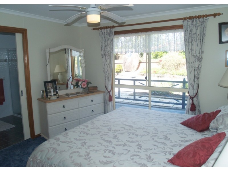 38 Daisy Hill Rd, Bega NSW 2550