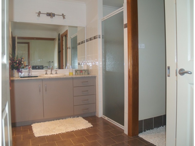 38 Daisy Hill Rd, Bega NSW 2550