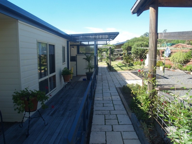 38 Daisy Hill Rd, Bega NSW 2550