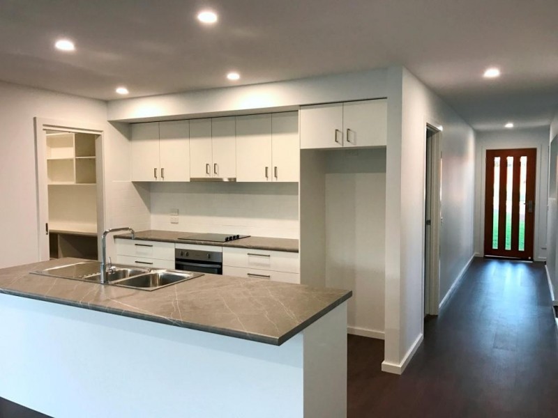 21 Koma Circuit, Bega NSW 2550