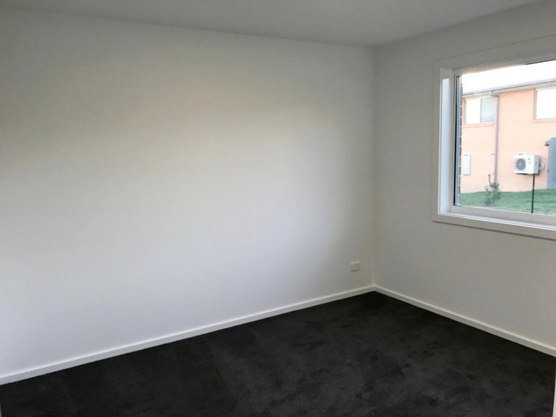 21 Koma Circuit, Bega NSW 2550