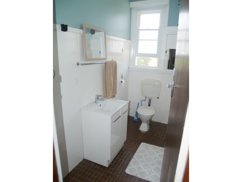 2 Belmore St, Bega NSW 2550