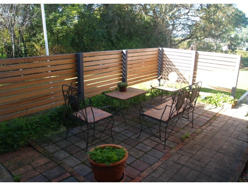 6 Taronga Crescent, Bega NSW 2550