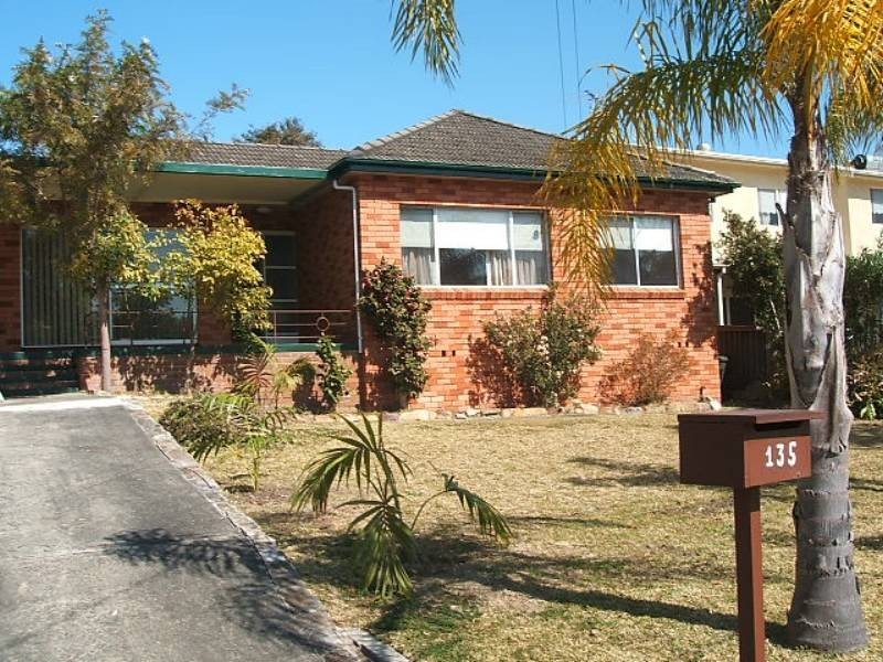 135 Campbell Parade, Manly Vale NSW 2093