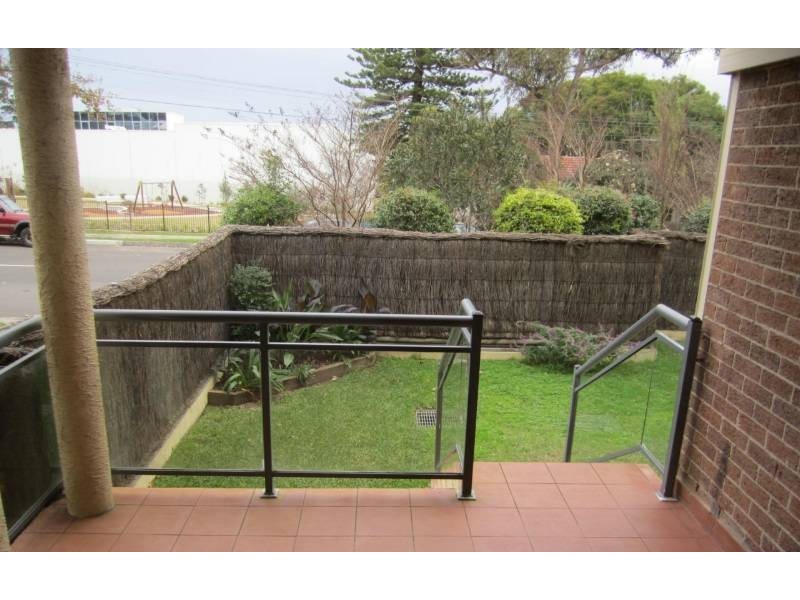 8/46 Old Pittwater Road, Brookvale NSW 2100