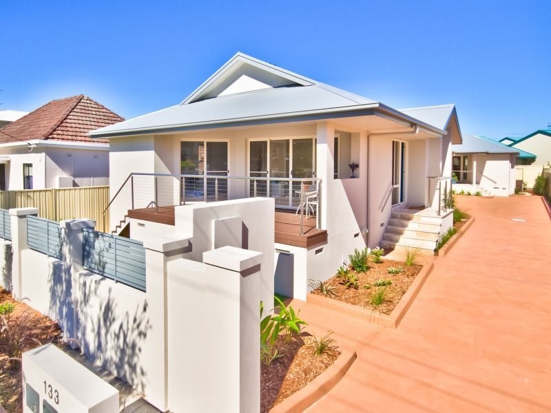 2/133 Booker Bay Rd, Booker Bay NSW 2257