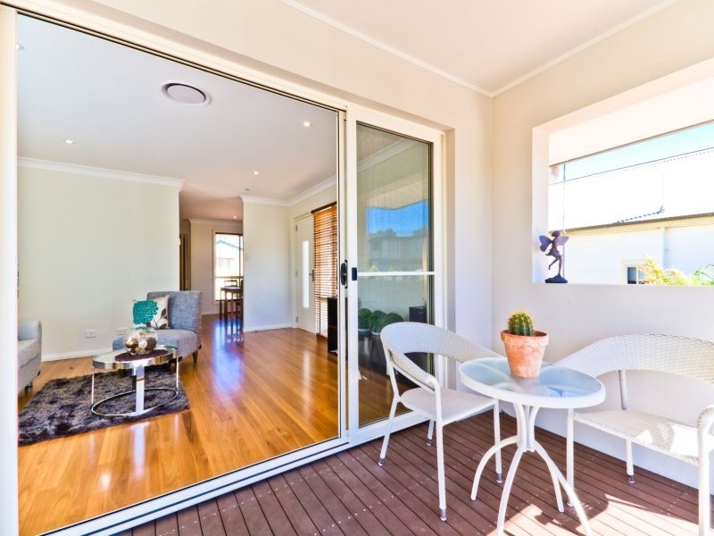 2/133 Booker Bay Rd, Booker Bay NSW 2257