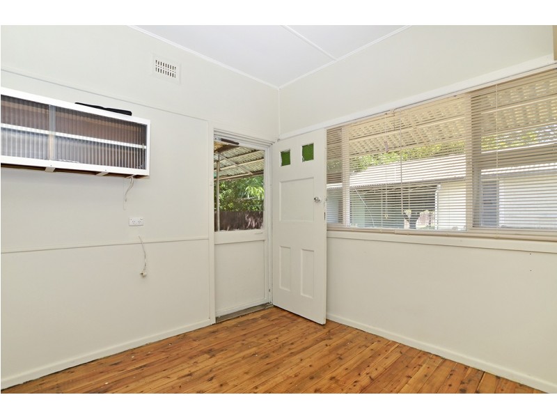 19 Rawson Road, Woy Woy NSW 2256