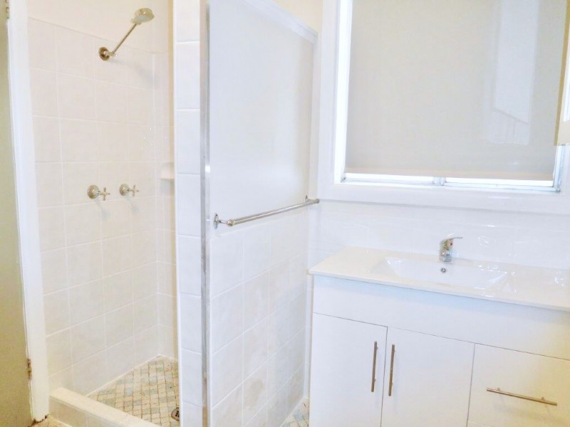 4 Picnic Parade, Ettalong Beach NSW 2257