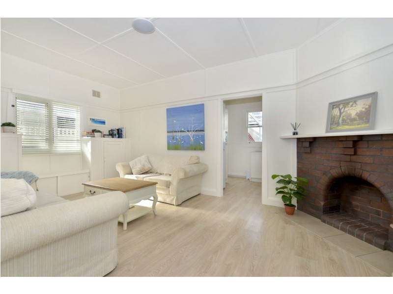 182 Memorial Avenue, Ettalong Beach NSW 2257