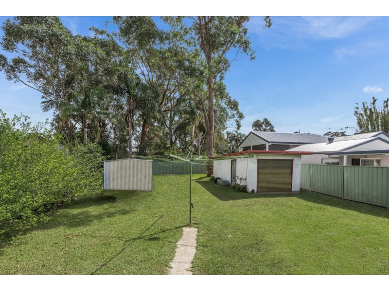 10 Boongala Avenue, Empire Bay NSW 2257