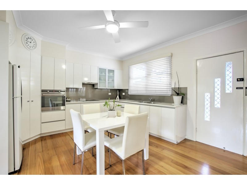 180 Memorial Avenue, Ettalong Beach NSW 2257