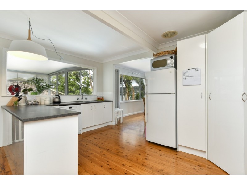 7 Gosford Street, Point Clare NSW 2250