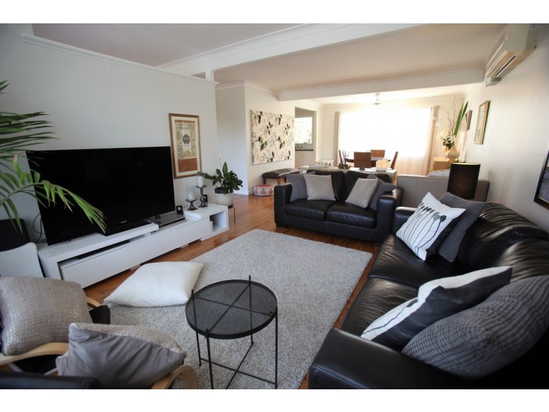 7 Gosford Street, Point Clare NSW 2250