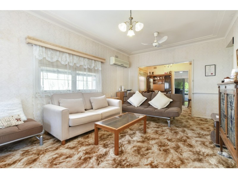 35 McMasters Road, Woy Woy NSW 2256