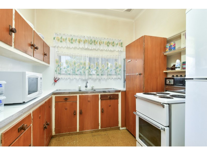 35 McMasters Road, Woy Woy NSW 2256