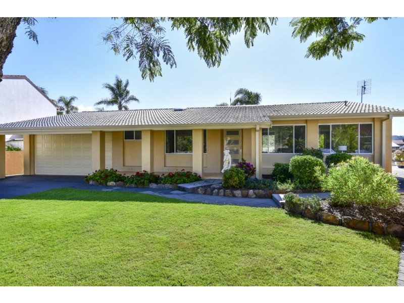 17 Long Arm Parade, St Huberts Island NSW 2257