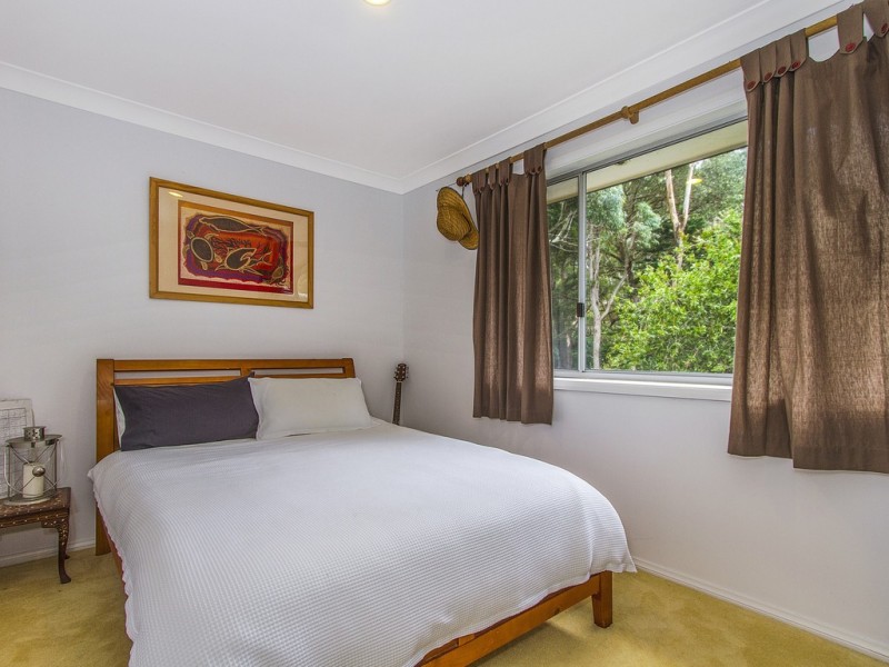 40 Cabbage Tree Avenue, Avoca Beach NSW 2251