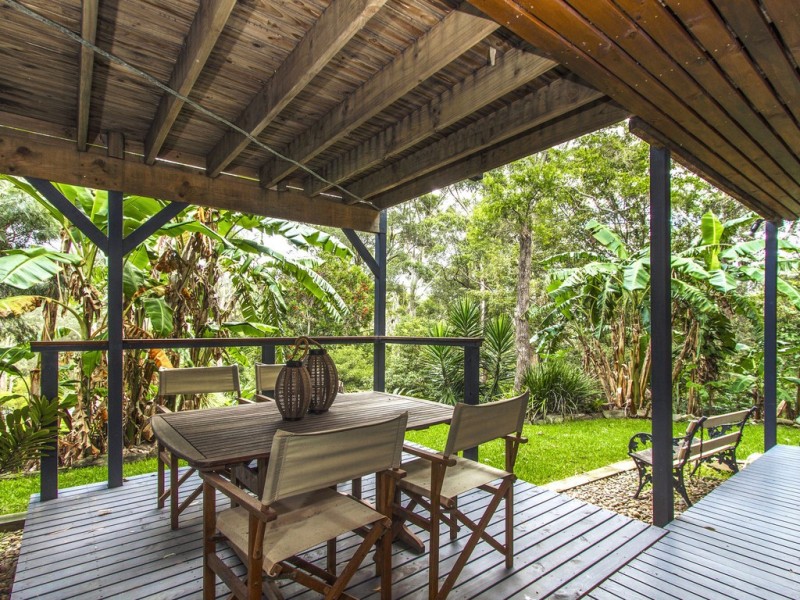 40 Cabbage Tree Avenue, Avoca Beach NSW 2251