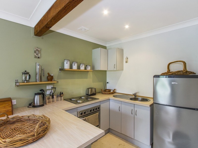 40 Cabbage Tree Avenue, Avoca Beach NSW 2251