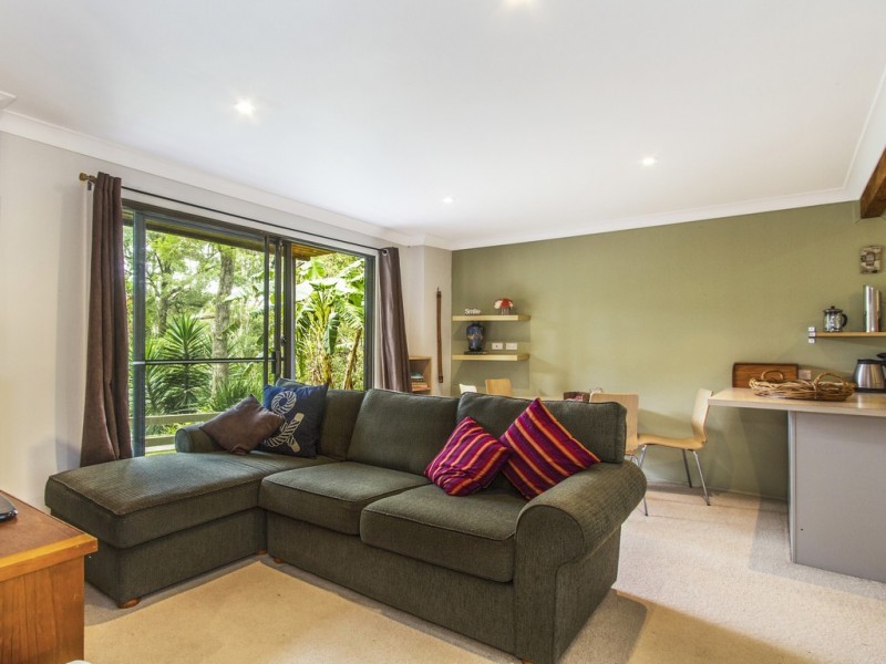 40 Cabbage Tree Avenue, Avoca Beach NSW 2251