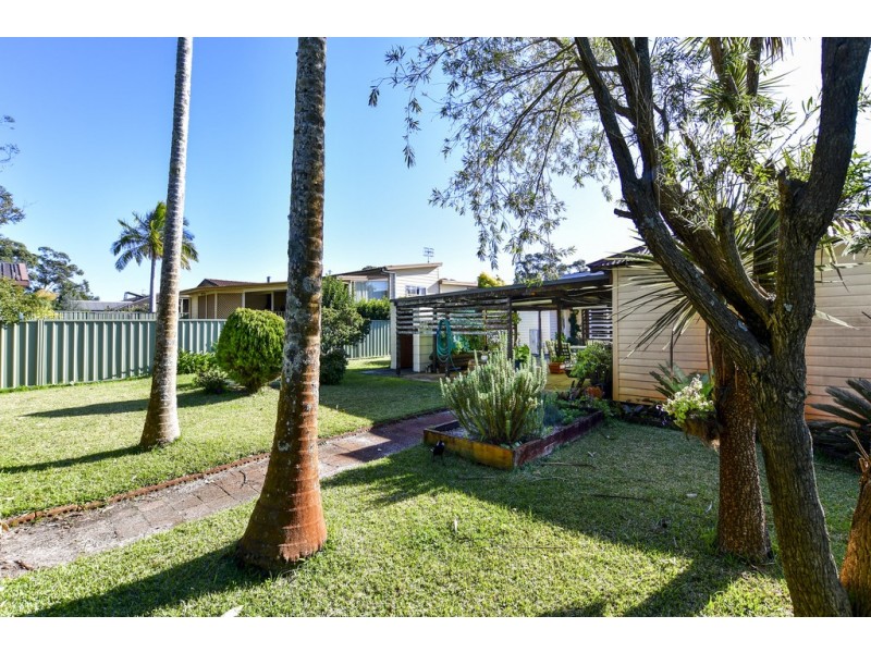 7 Boongala Avenue, Empire Bay NSW 2257