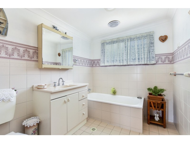 7 Boongala Avenue, Empire Bay NSW 2257